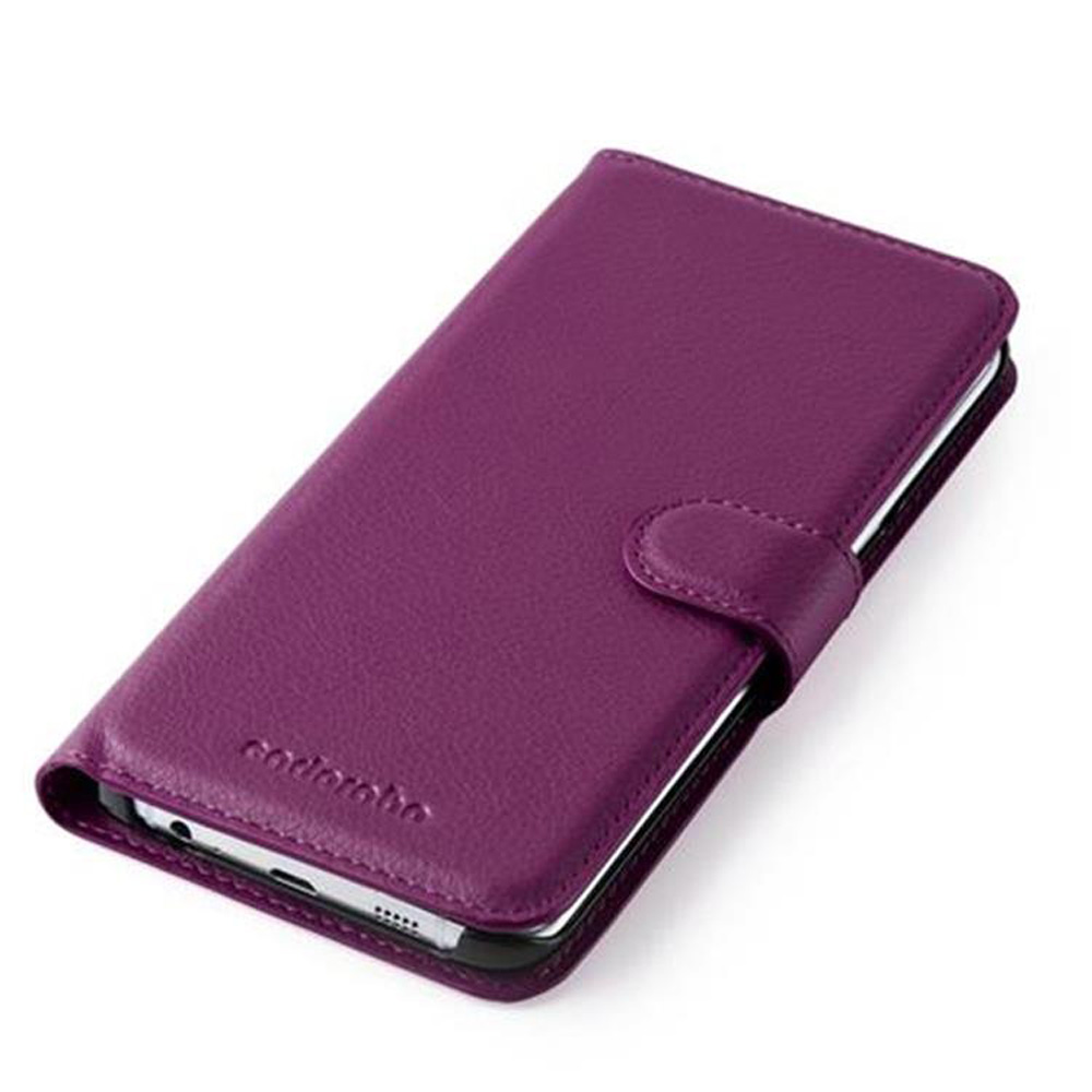 Una custodia per telefono viola con un telefono all'interno.
