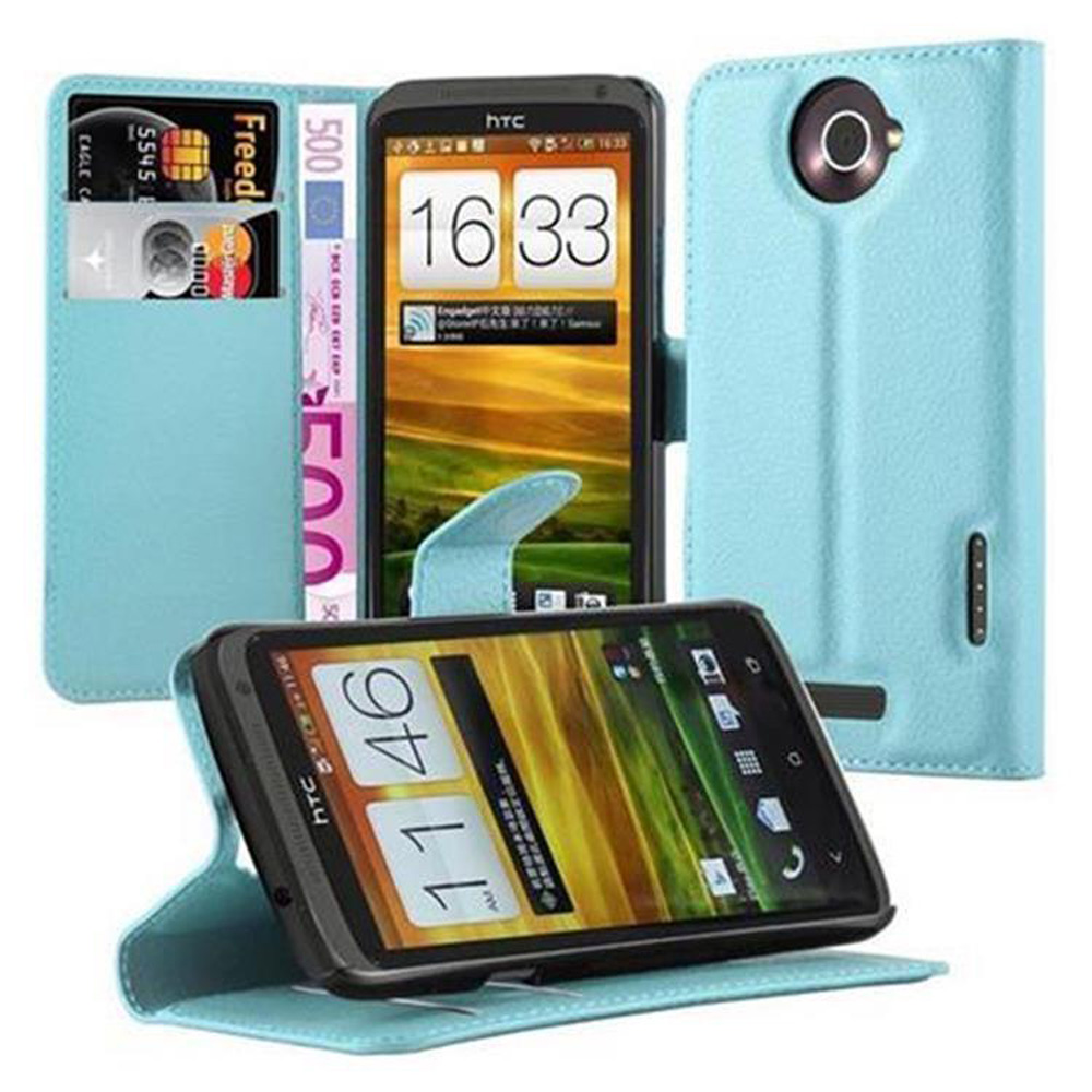 Telefono in custodia azzurra con fessure per carte, aperto con carte e contanti, e chiuso.