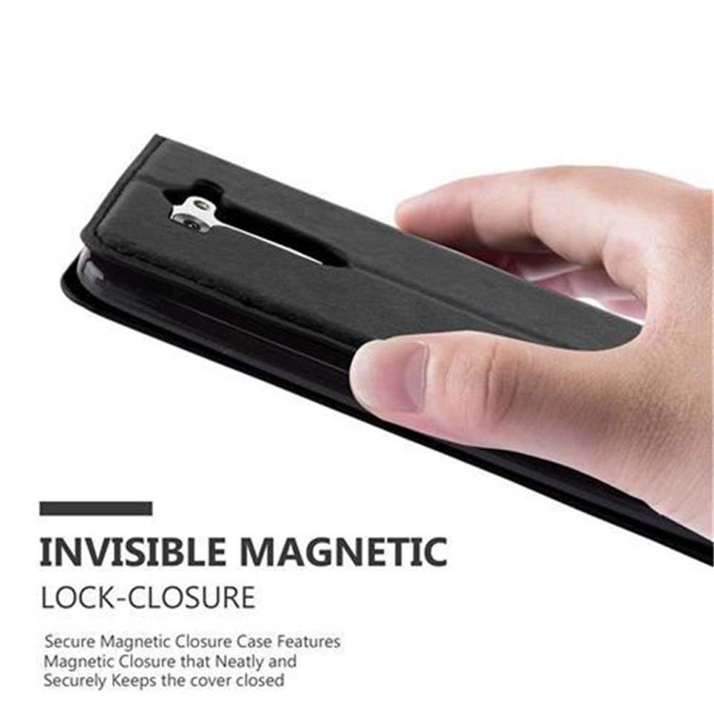 Mano sosteniendo una funda de teléfono. Texto: Cierre magnético invisible.