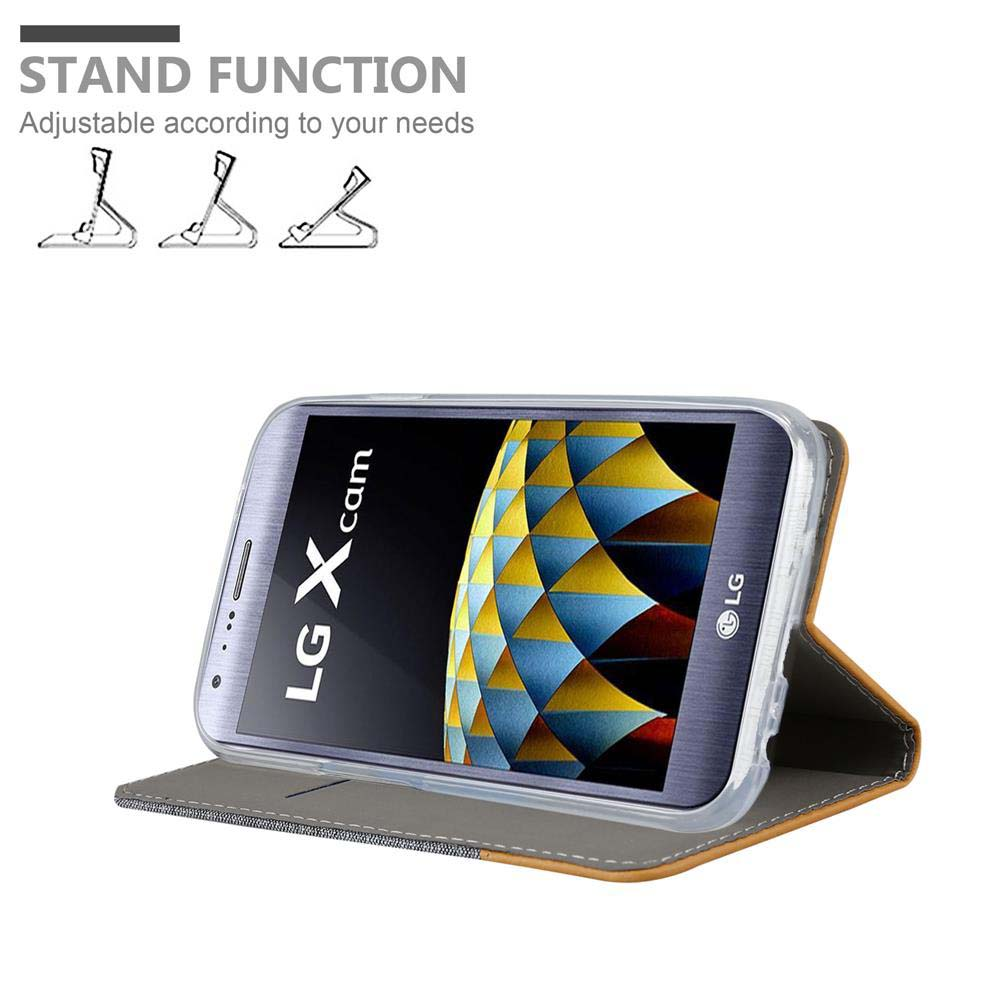 Teléfono en una funda, de pie. La funda es marrón y el teléfono está en plástico transparente.