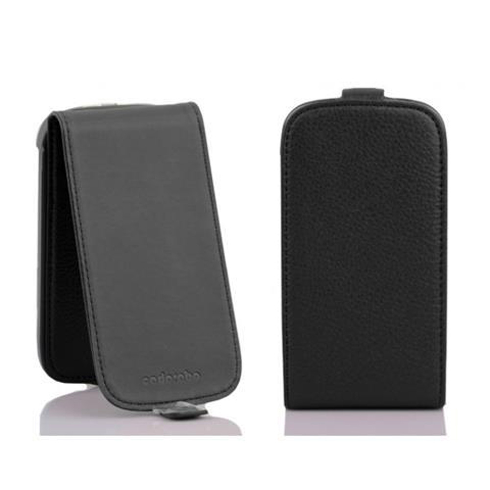 Se muestran dos fundas negras para teléfono. Una está abierta, la otra cerrada. Ambas tienen textura de cuero.