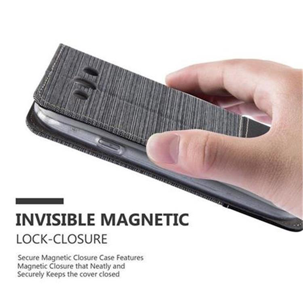 Mano che tiene una custodia con chiusura magnetica. Testo: Chiusura magnetica invisibile.