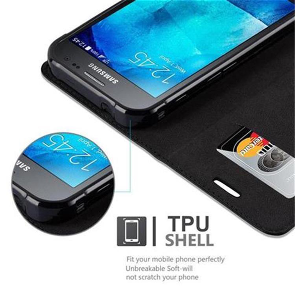 Telefono nero in una custodia con fessura per schede. La custodia è nera e ha un guscio in TPU.