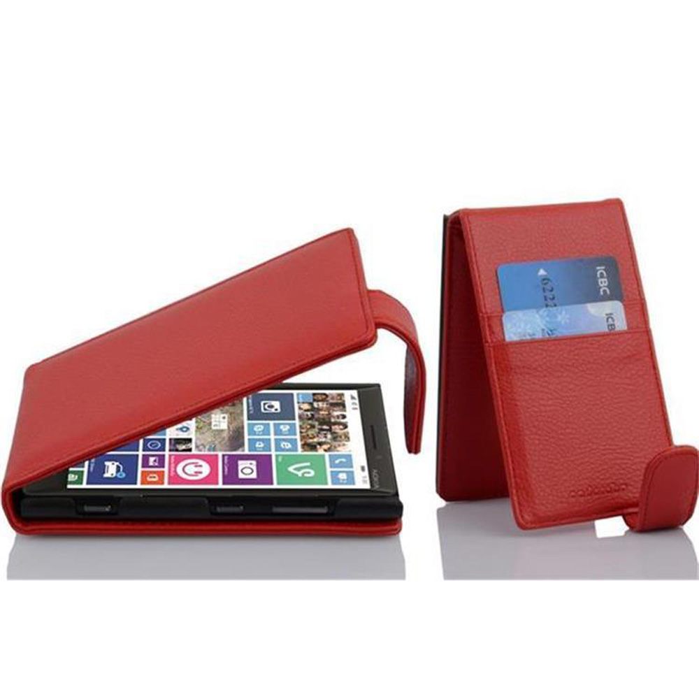 Funda de cuero roja con teléfono y tarjetas. La tapa está abierta, mostrando la pantalla.