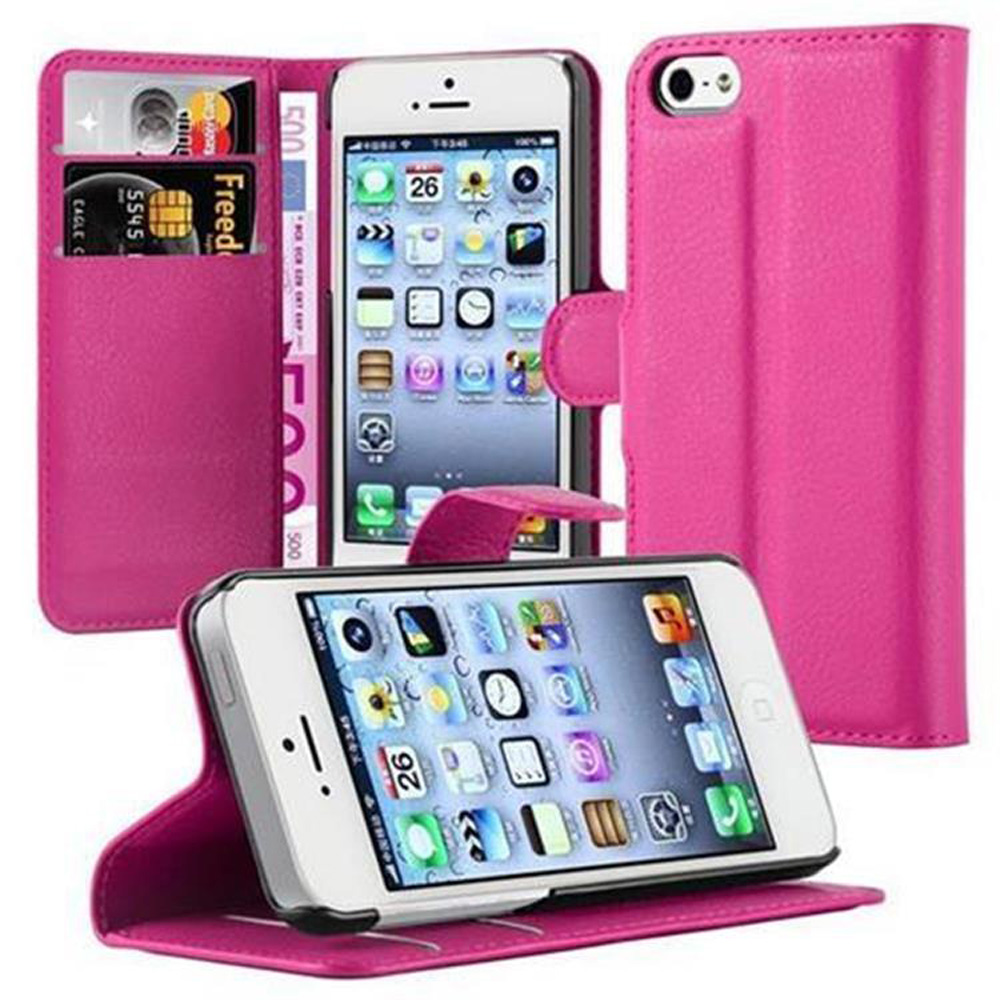 Custodia rosa per telefono con telefono e carte. La custodia è aperta. Lo sfondo è bianco.