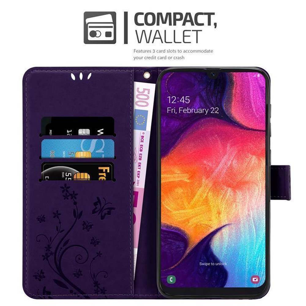 Portafoglio viola con carte e telefono. Il telefono mostra l'ora e la data.