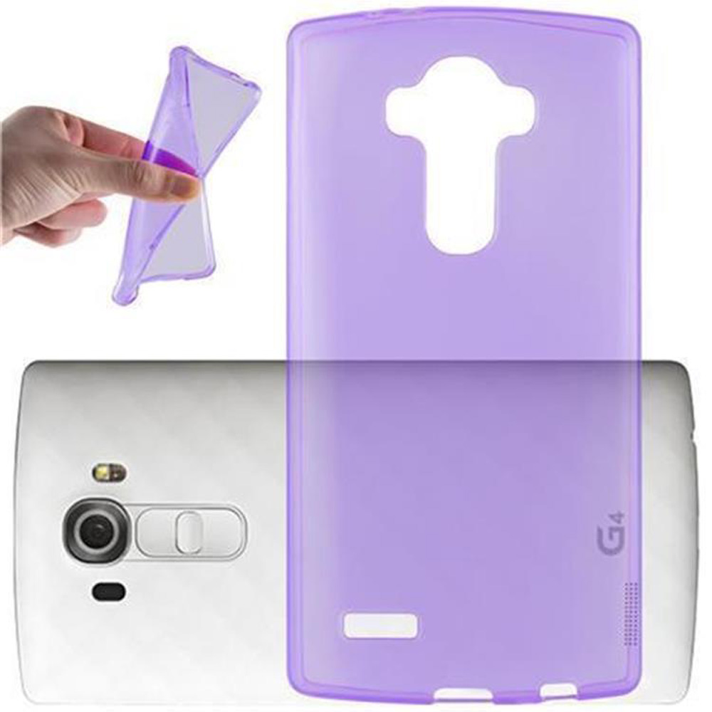 Una mano sosteniendo una funda de teléfono púrpura y un teléfono blanco con una funda púrpura.