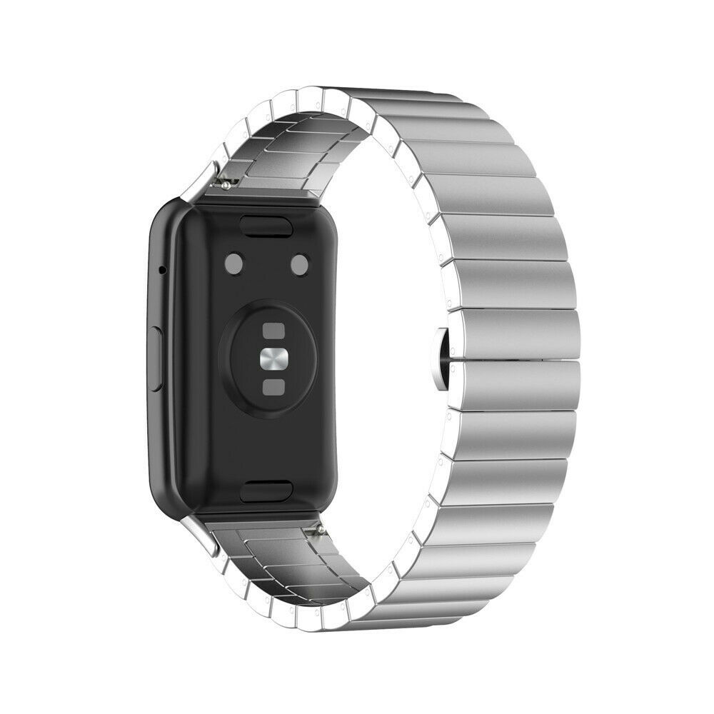 Silbernes Metall-Uhrenarmband mit schwarzem Uhrengehäuse.
