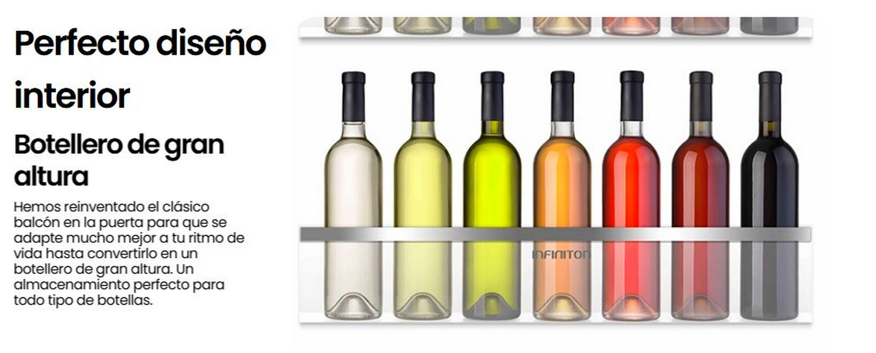 Botellas de vino en un estante. Las botellas son de diferentes colores. Fondo blanco.