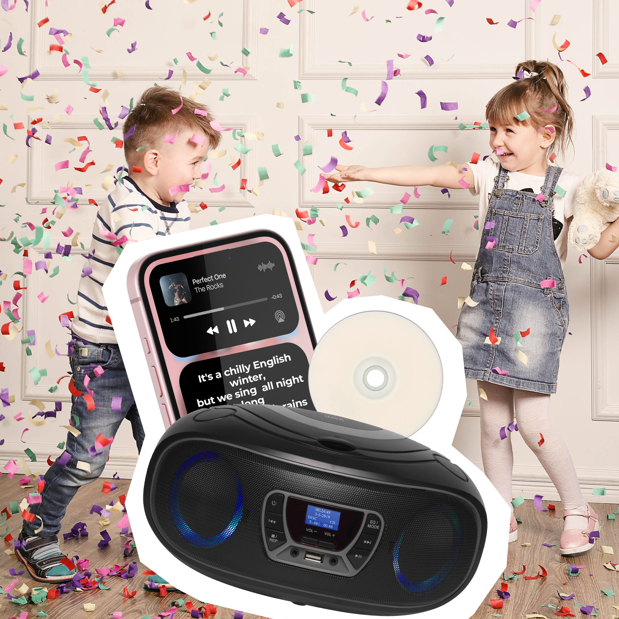 Enfants avec une machine à karaoké, un CD et un téléphone. Confettis en l'air. Coque de téléphone rose.