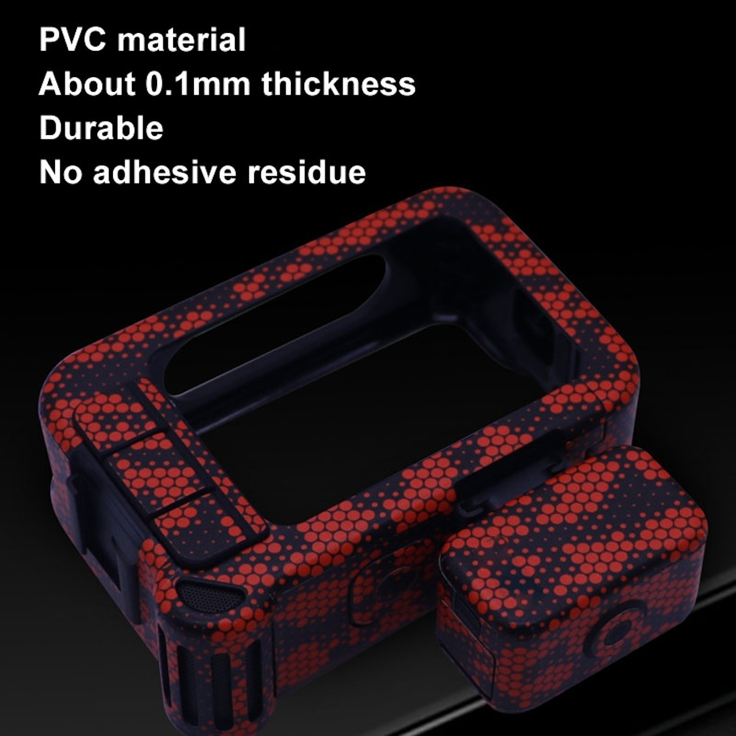 Eine rot-schwarze Schutzhülle mit Textaufklebern. PVC-Material, ca. 0,1 mm dick, langlebig.