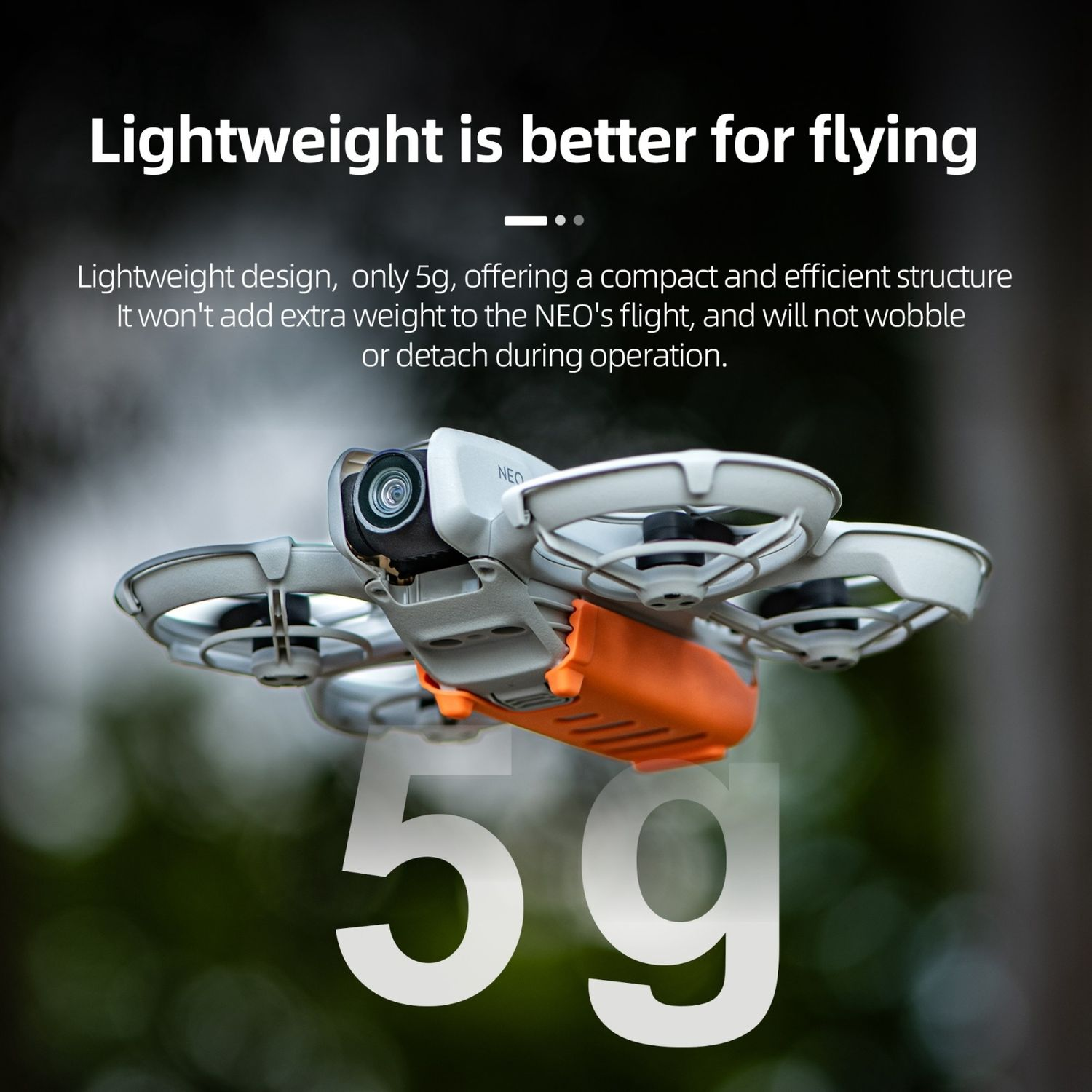 Eine kleine Drohne im Flug mit orangefarbenen Akzenten, mit der Zahl 5G im Vordergrund.
