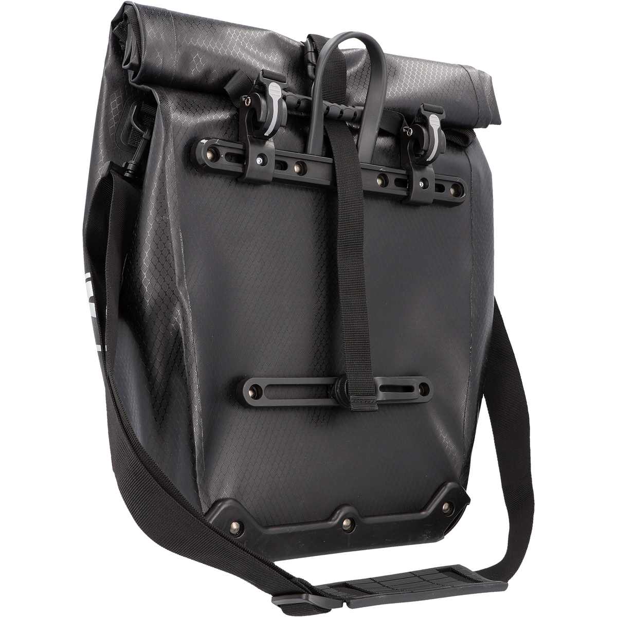 Schwarze wasserdichte Fahrradtasche mit Schulterriemen.