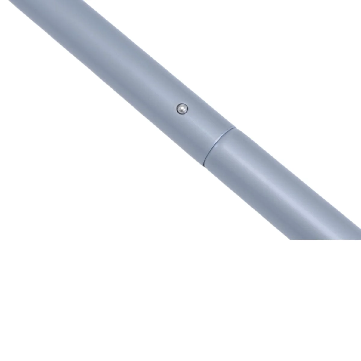 Section de poteau argenté, gros plan. Joint avec une vis.