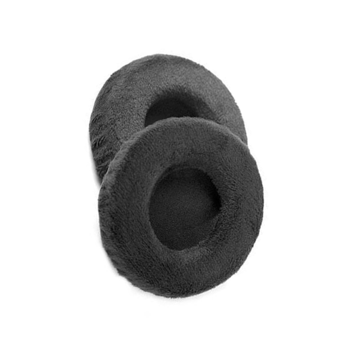 Zwei schwarze, runde Ohrpolster, flauschig, mit zentralem Mesh. Weißer Hintergrund.
