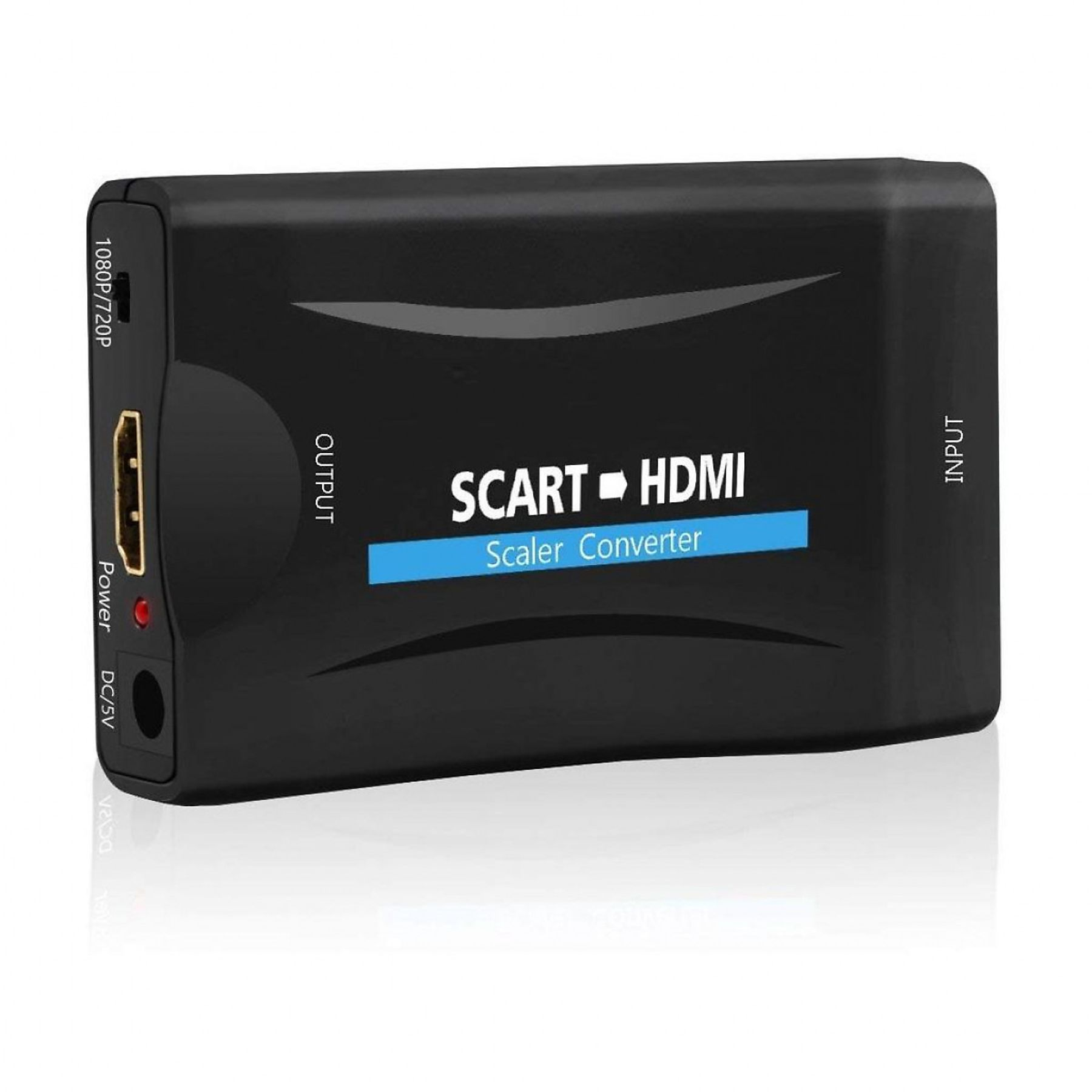 Eine schwarze SCART-zu-HDMI-Konverterbox mit Eingangs- und Ausgangsanschlüssen und einer Betriebsanzeige.