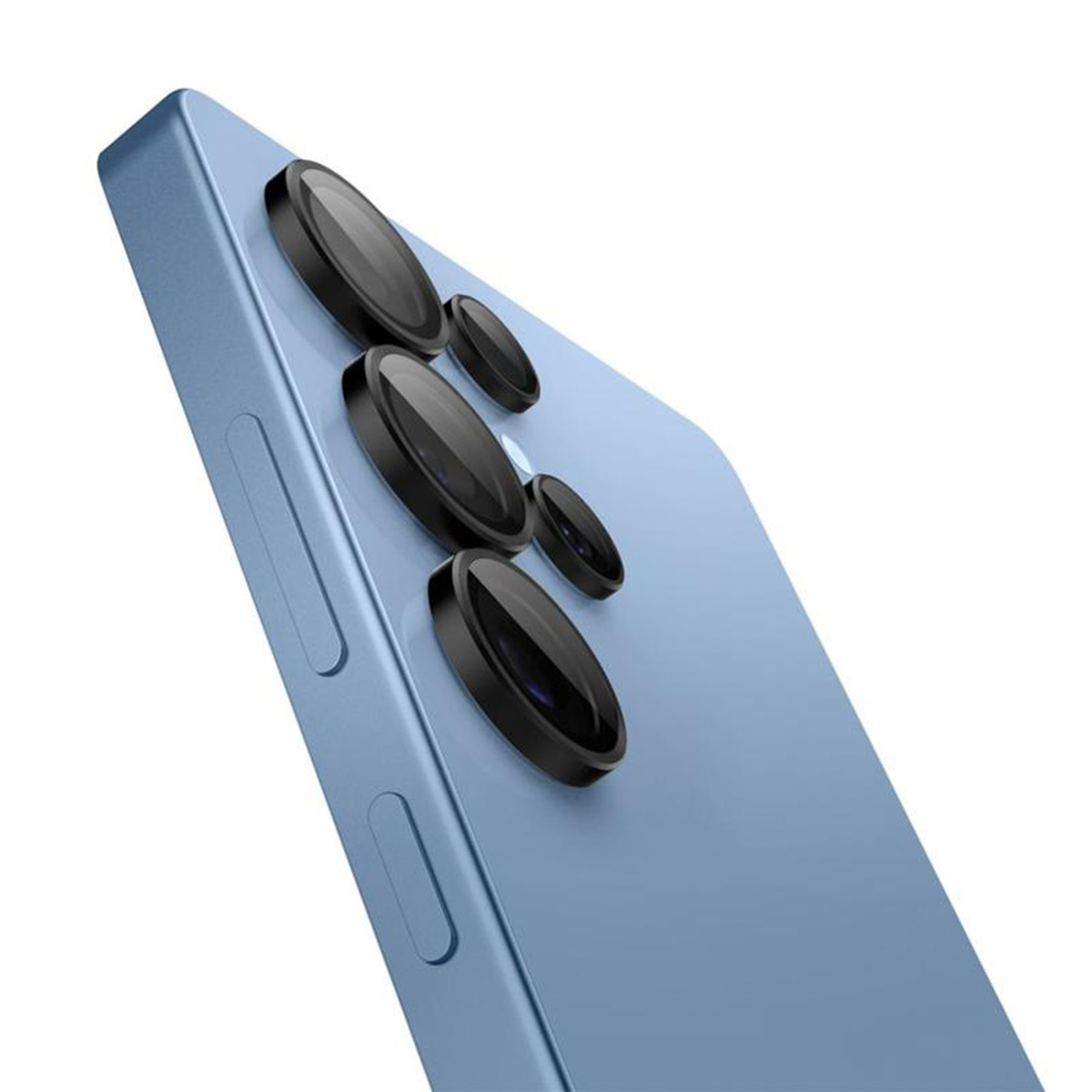 Smartphone bleu avec une protubérance pour l'appareil photo. Les lentilles sont noires. Le téléphone est incliné.