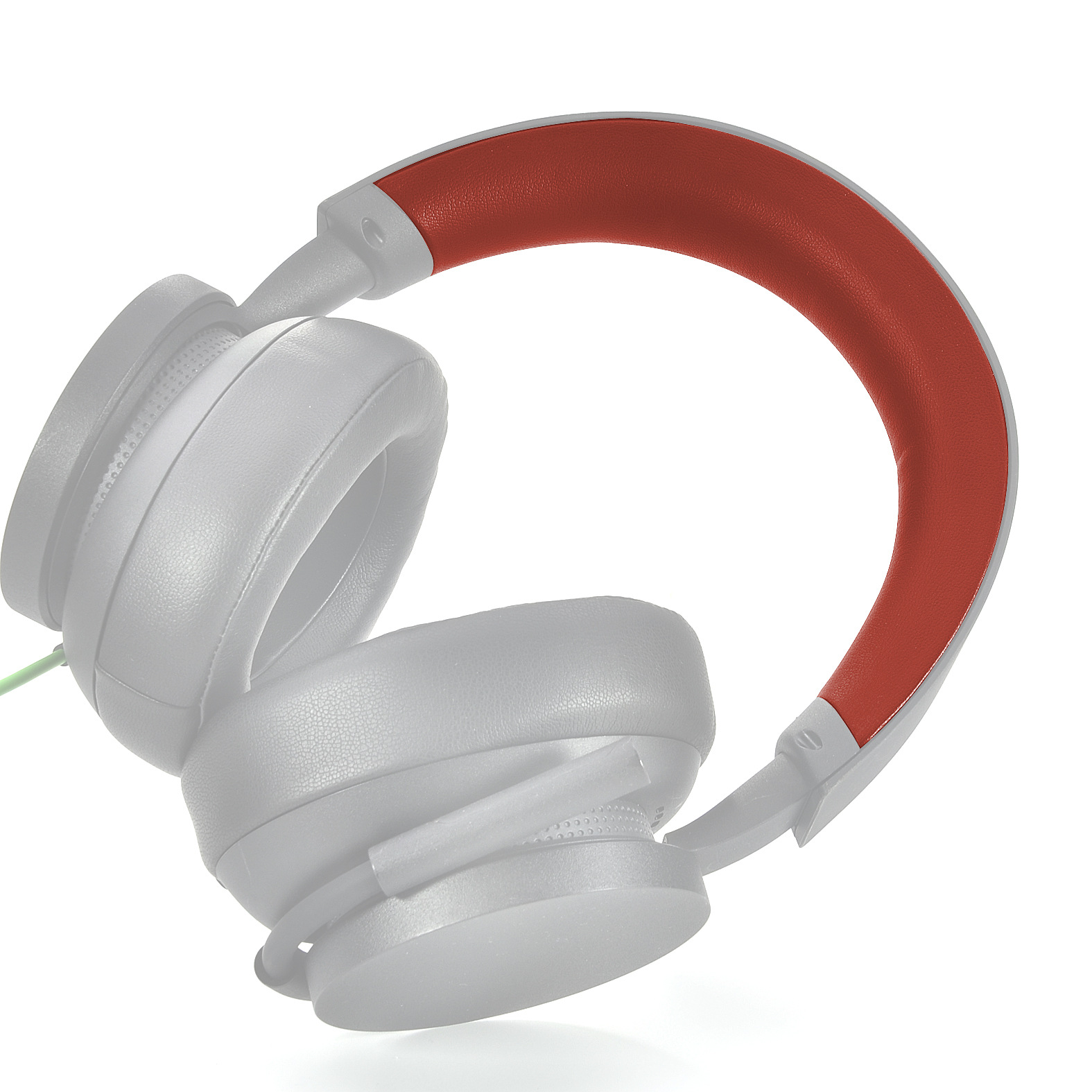 Hoofdtelefoon met rode hoofdband. De rest van de hoofdtelefoon is grijs. Witte achtergrond.