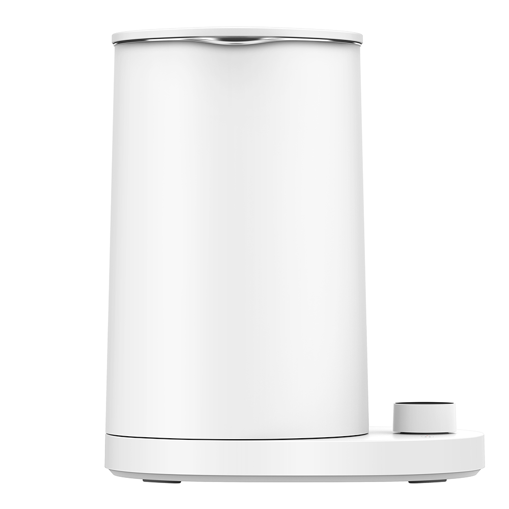 Biały, wysoki, cylindryczny inteligentny kosz na śmieci z małym, okrągłym urządzeniem przypominającym głośnik u podstawy.