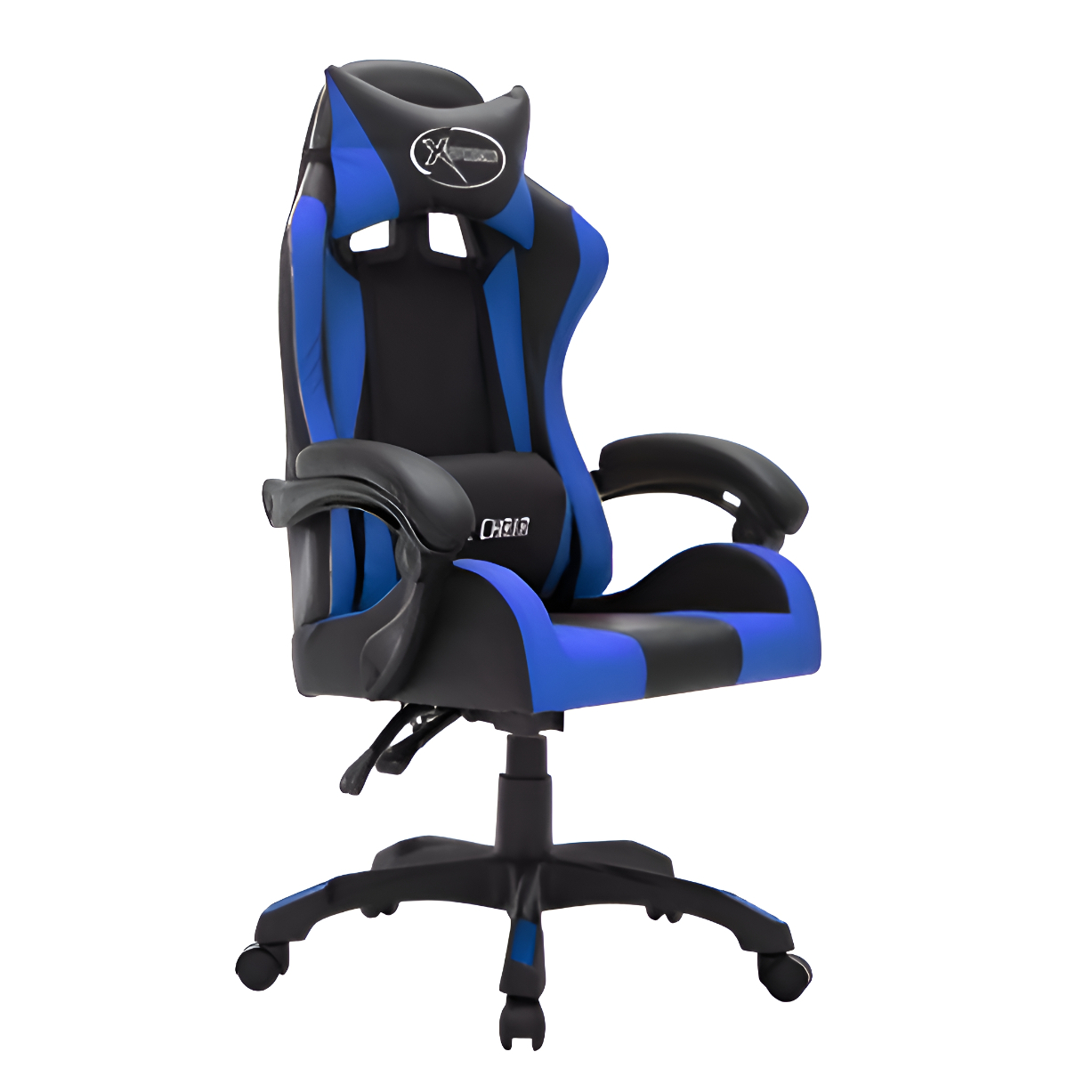 Blau-schwarzer Gaming-Stuhl mit Rädern, Kopfstütze und Armlehnen, isoliert auf Weiß.