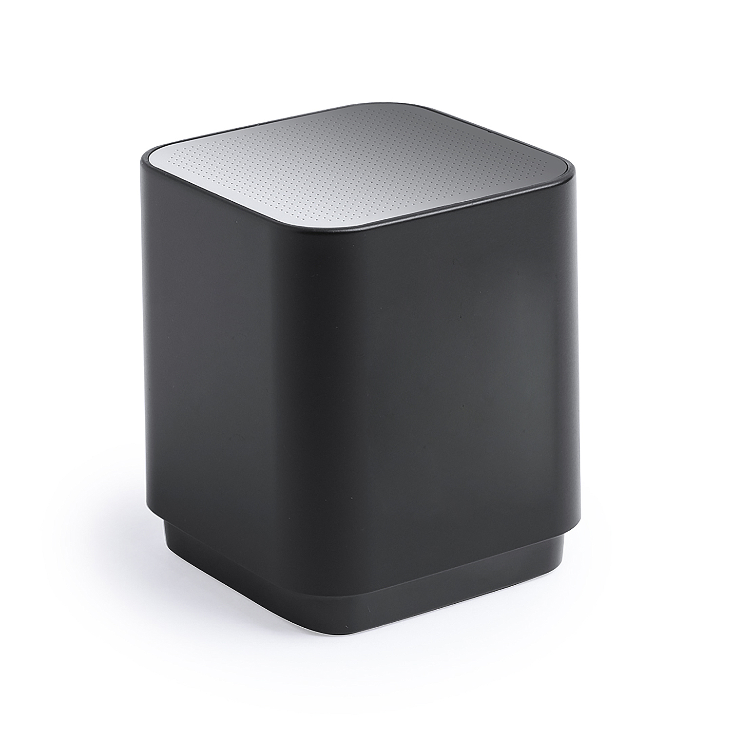 Altoparlante nero a forma di cubo con una piccola parte superiore perforata.