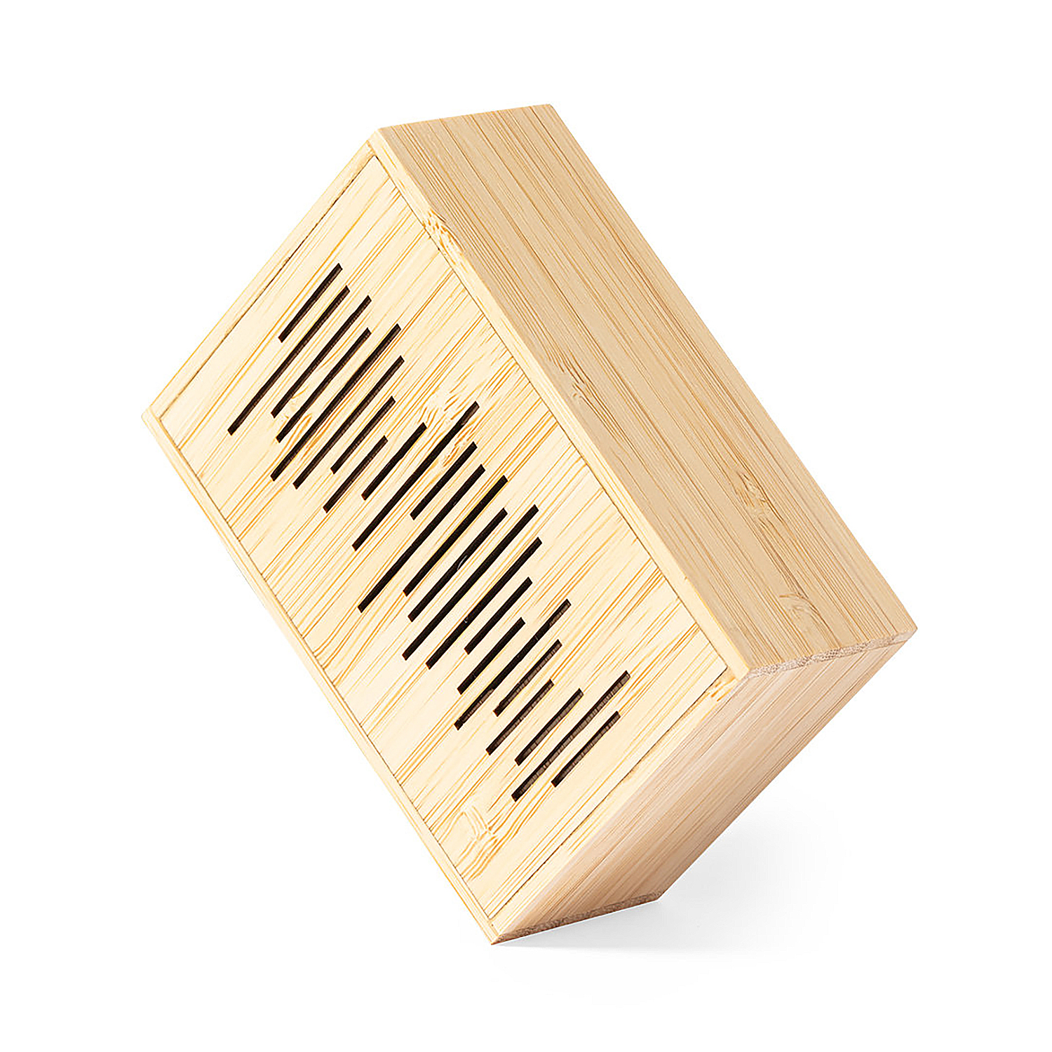 Altoparlante in legno con linee angolate. L'altoparlante è di colore marrone chiaro e ha un design semplice.