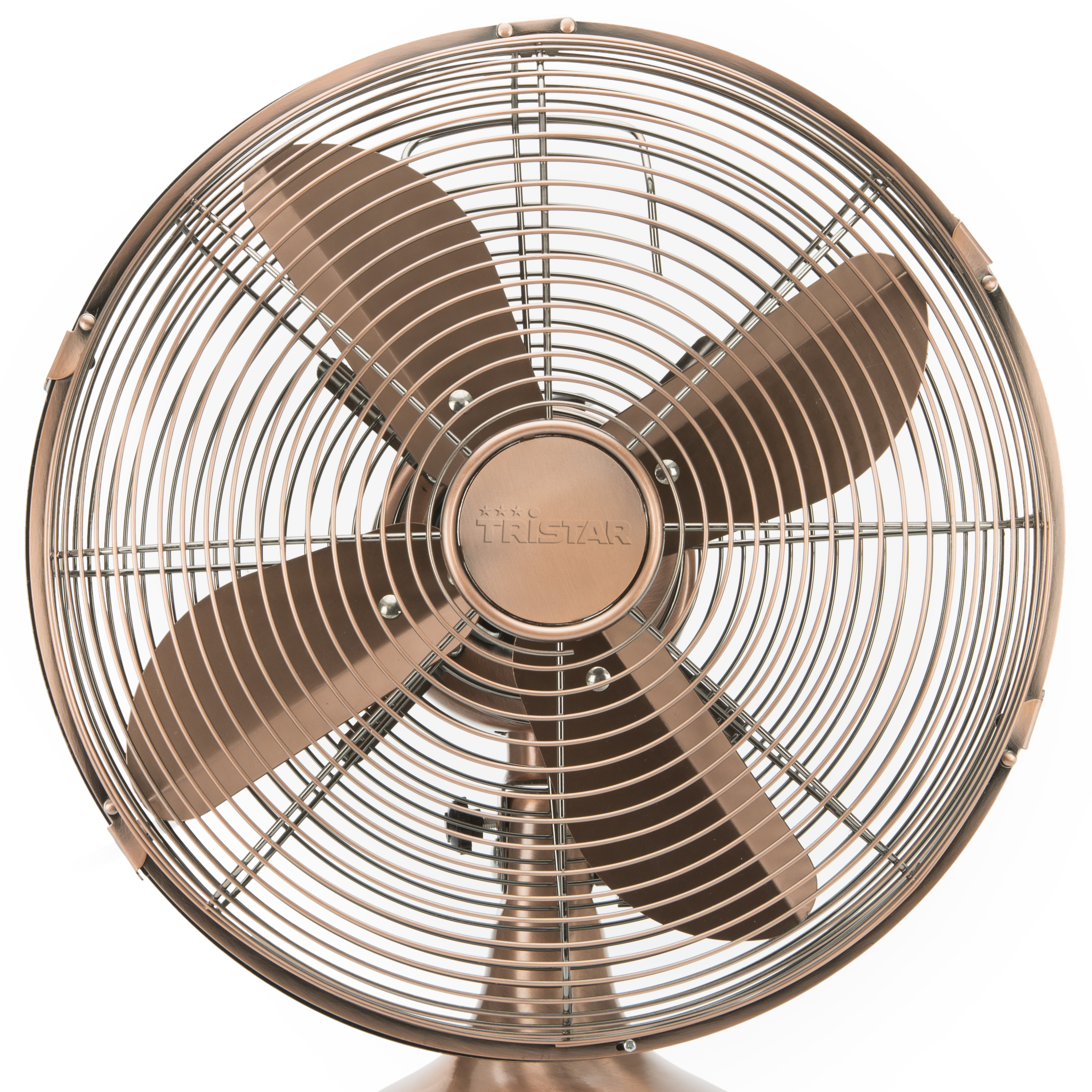 Ein kupferfarbener Ventilator mit vier Flügeln vor weißem Hintergrund. Die Flügel sind von einem Metallkäfig umschlossen.
