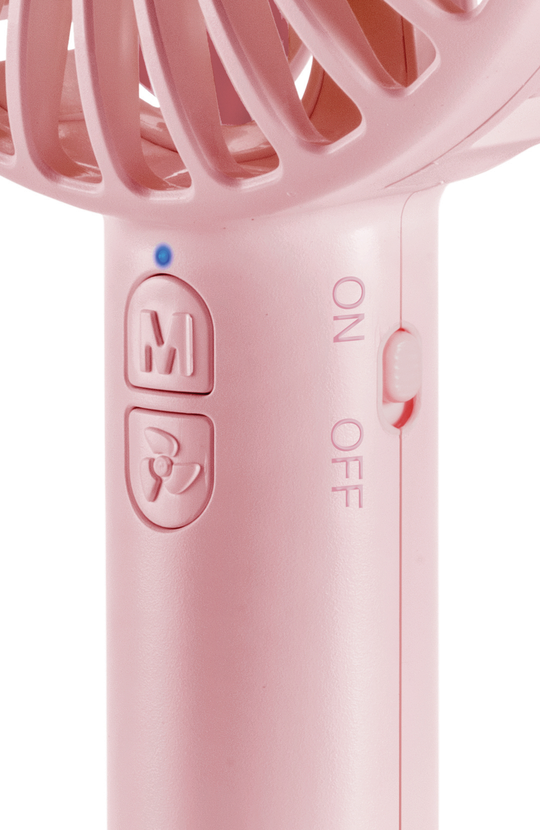 Nahaufnahme eines rosa Handventilators mit Knöpfen und einem Schieberegler. Knöpfe mit M und einem Lüftersymbol gekennzeichnet.