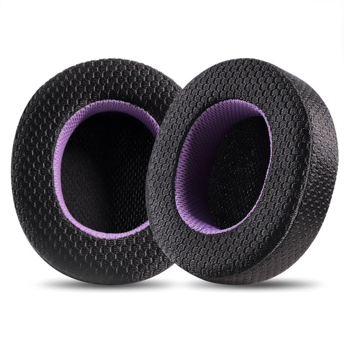 Due cuscinetti auricolari neri e viola per cuffie over-ear sono affiancati.
