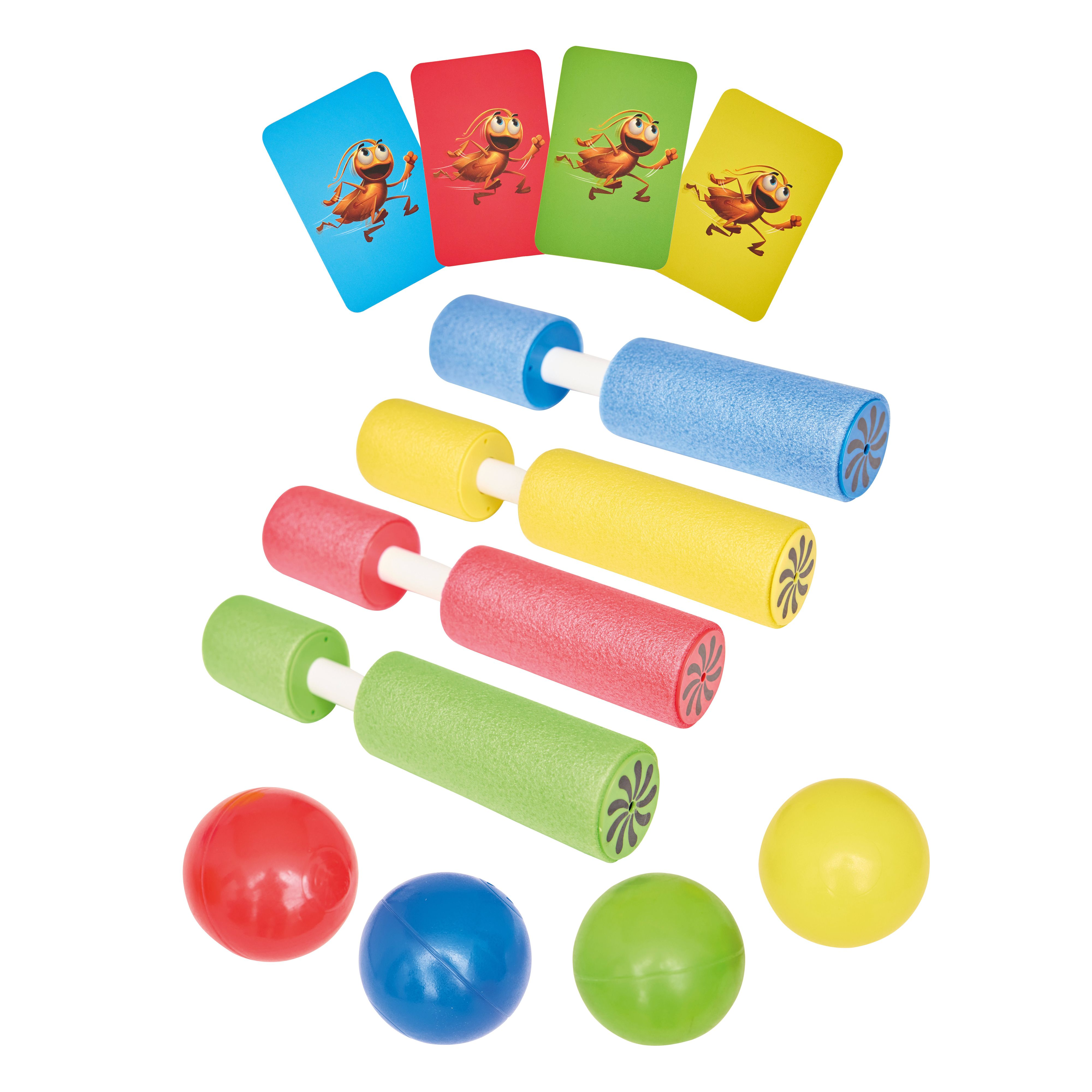 Bunte Wasserpistolen und Spielkarten. Die Pistolen sind blau, gelb, rot und grün. Karten zeigen Ameisen.