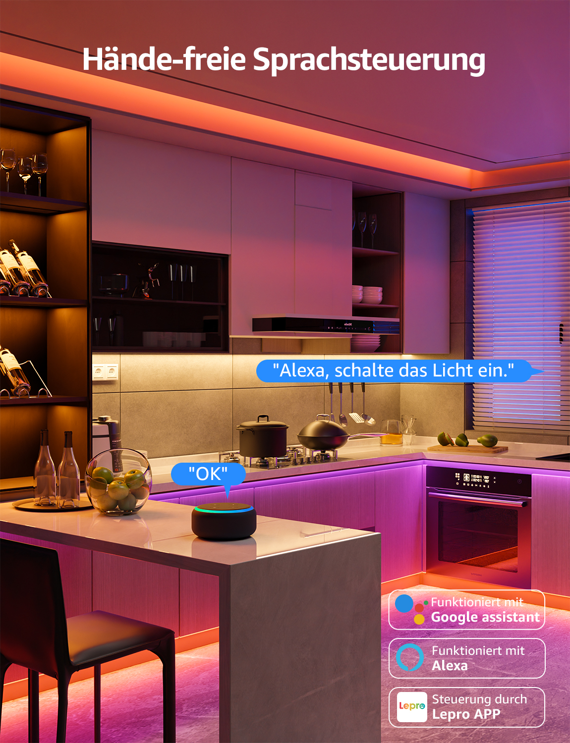 Küche mit LED-Streifen. Smarter Lautsprecher auf der Theke. Text auf Deutsch sichtbar.
