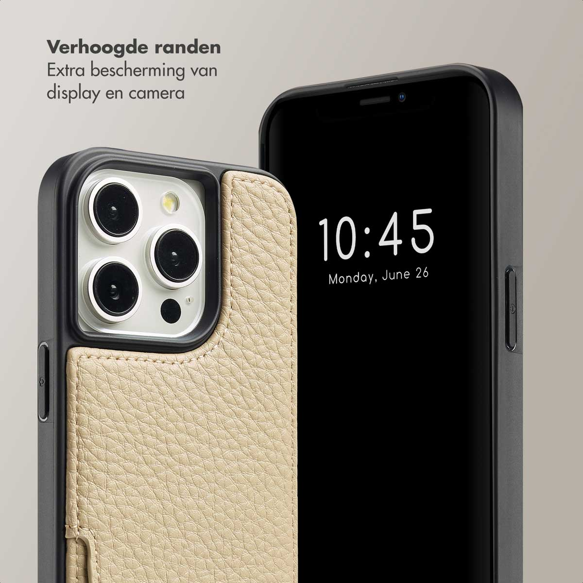 Een beige telefoonhoesje dat de tijd weergeeft. De hoes beschermt het scherm en heeft een textuur.