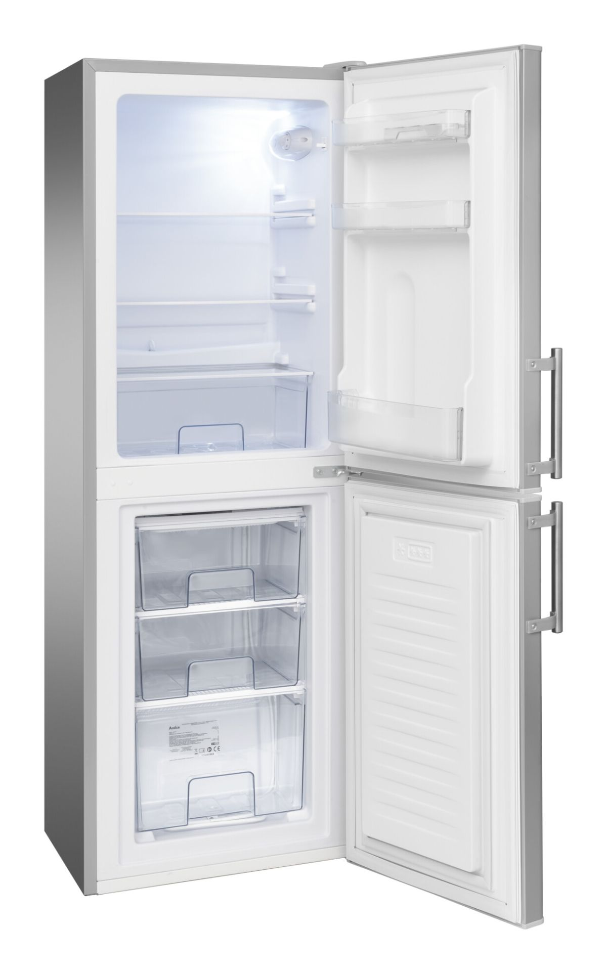 Offener, leerer Kühlschrank mit sichtbaren Regalen und Schubladen.