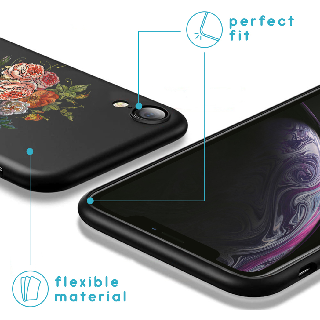 Coque de téléphone noire avec motif floral et ajustement parfait.