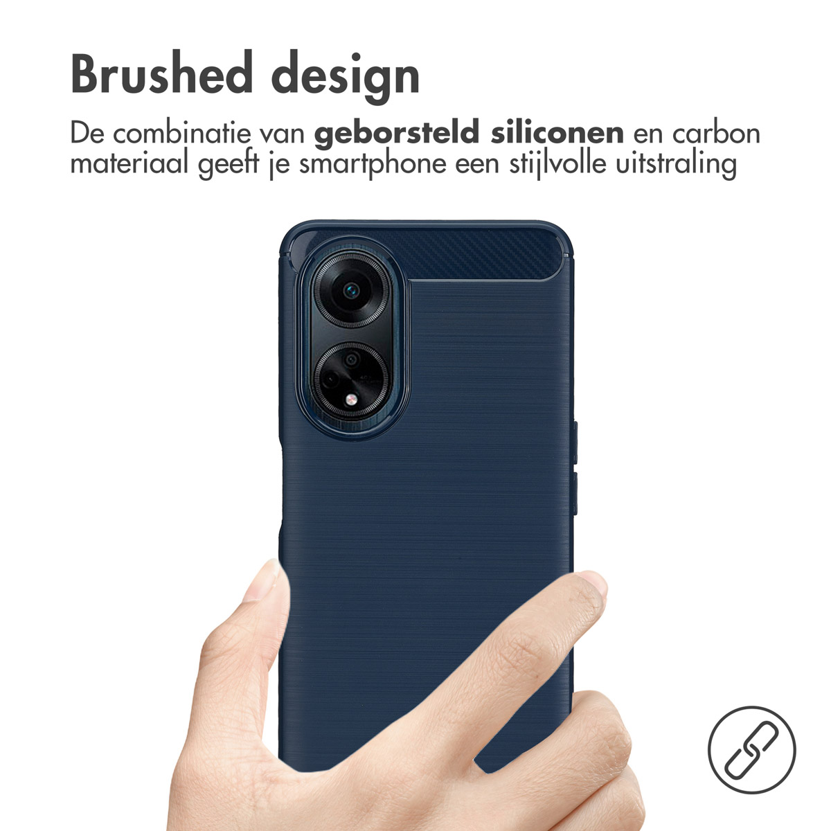 Custodia blu per telefono con design spazzolato. Mano che tiene il telefono.