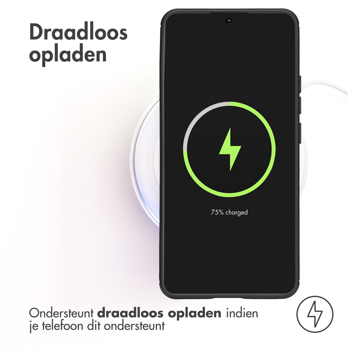 Telefono nero in carica wireless. Indicatore di carica sullo schermo. Base di ricarica bianca.