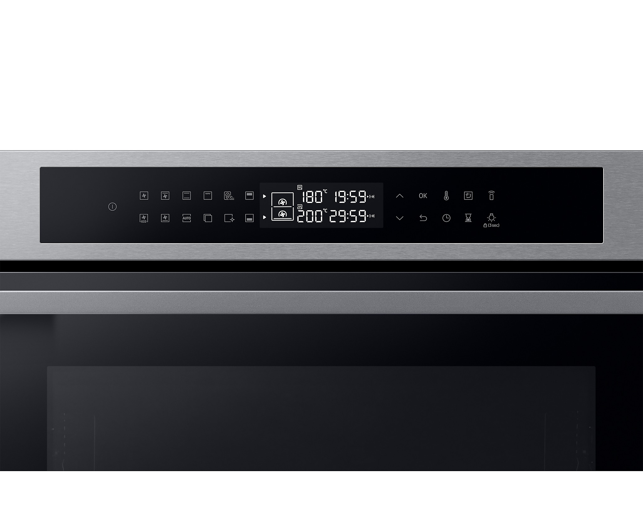Primo piano del pannello comandi di un forno Samsung, mostra tempo, temperatura e impostazioni.