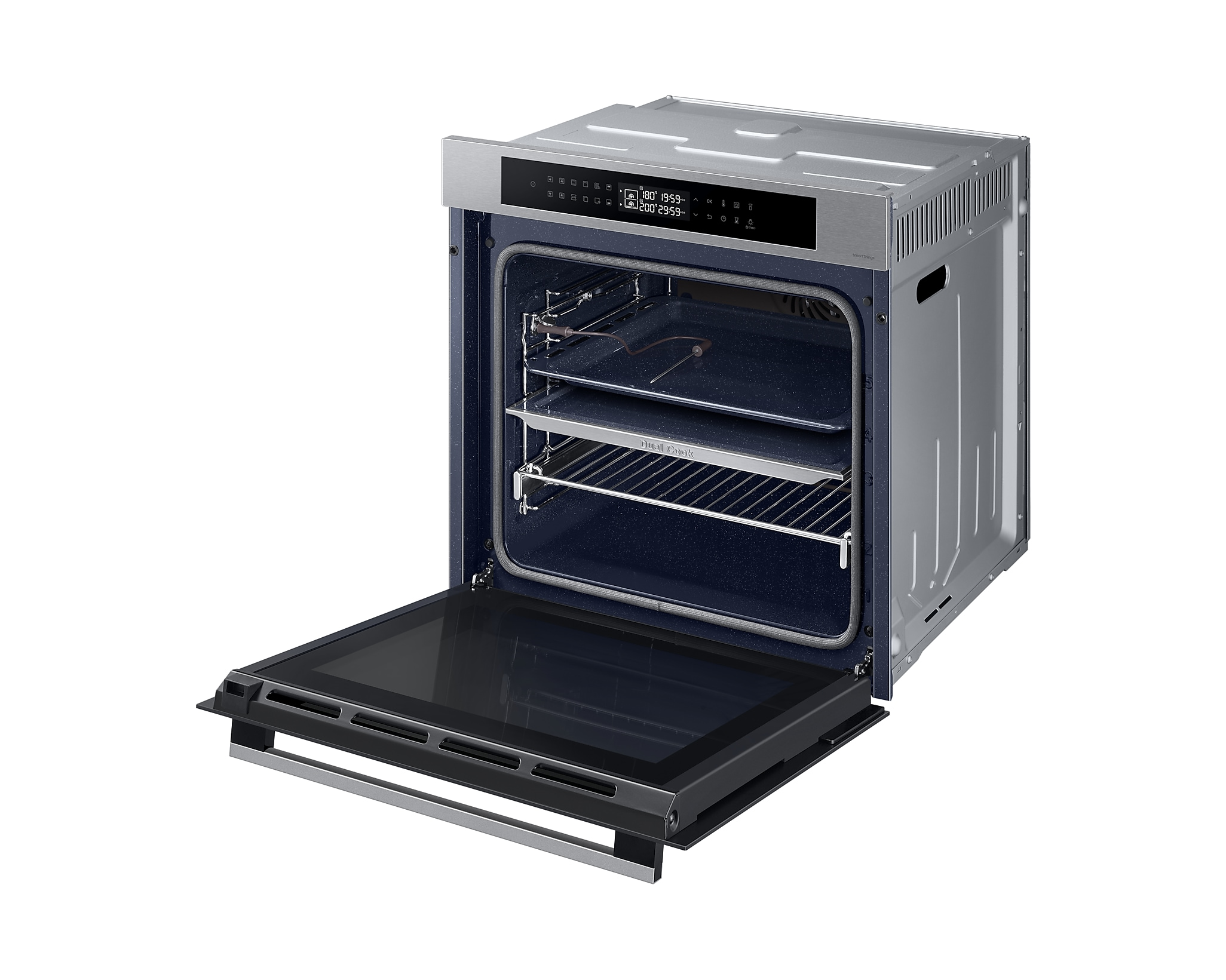 Un forno aperto in acciaio inox con griglie interne. La porta è aperta, rivelando l'interno.