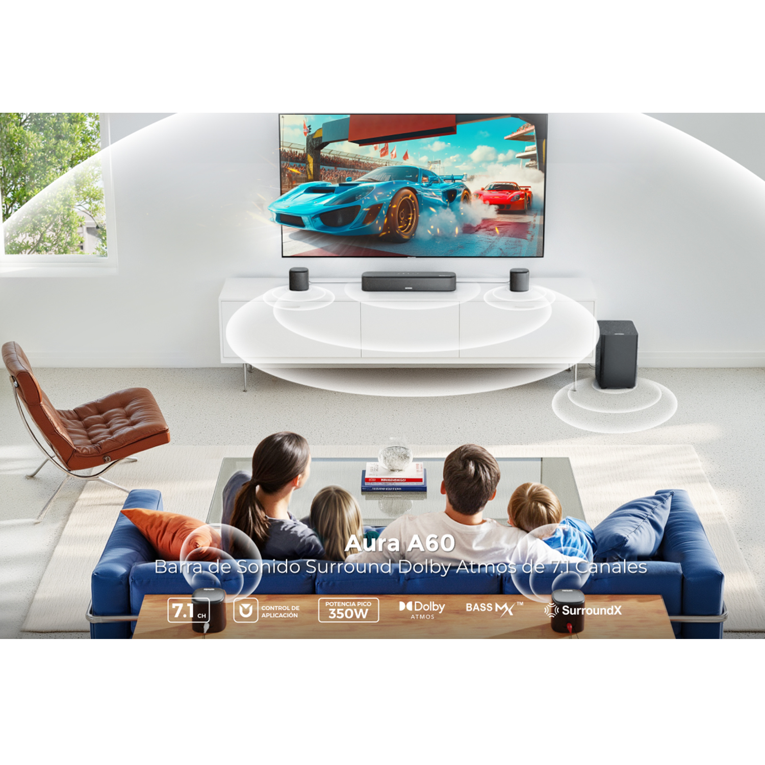 Configuración de cine en casa con barra de sonido, altavoces, TV y familia.