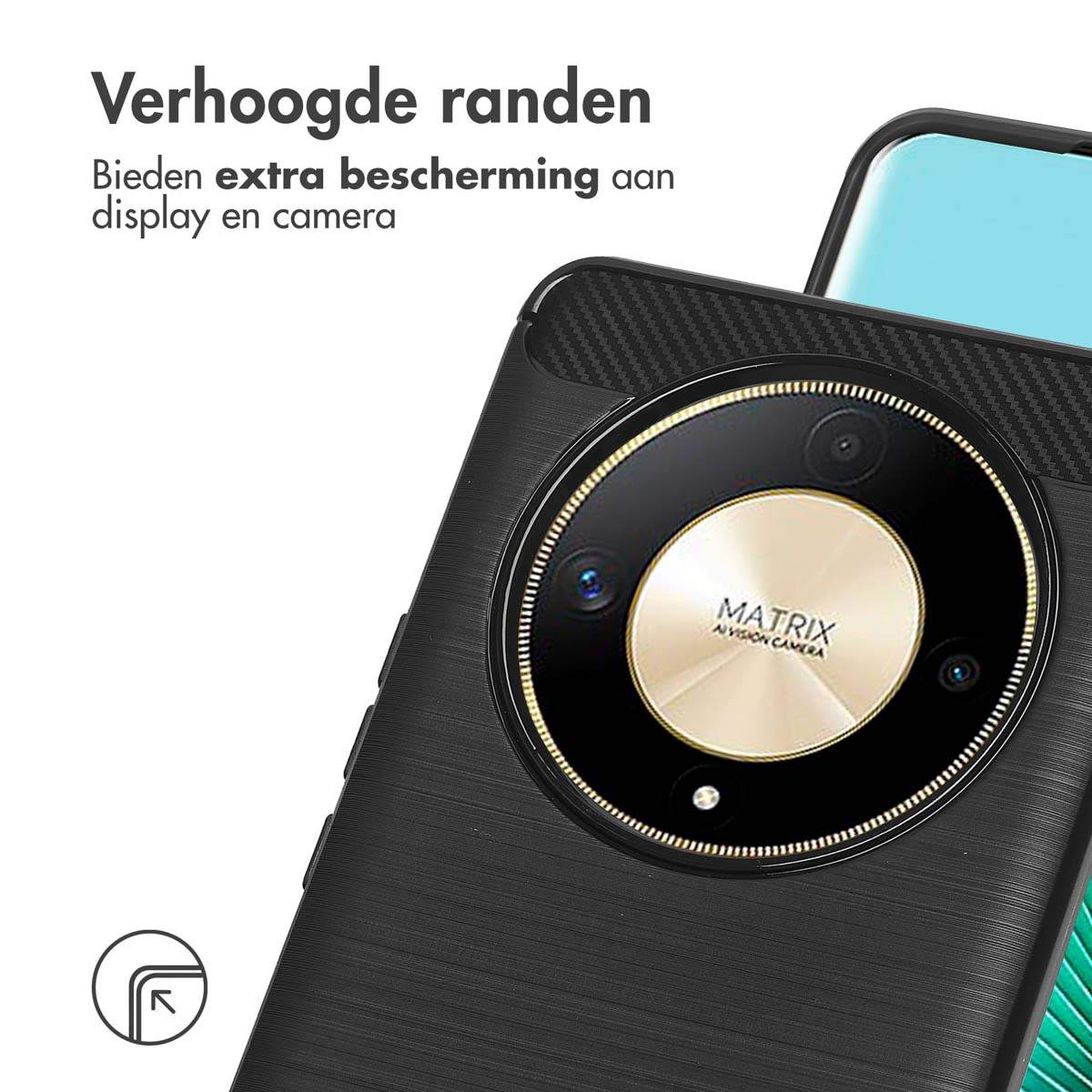 Una custodia per telefono nera con un anello dorato per la fotocamera attorno all'obiettivo, vista da vicino.