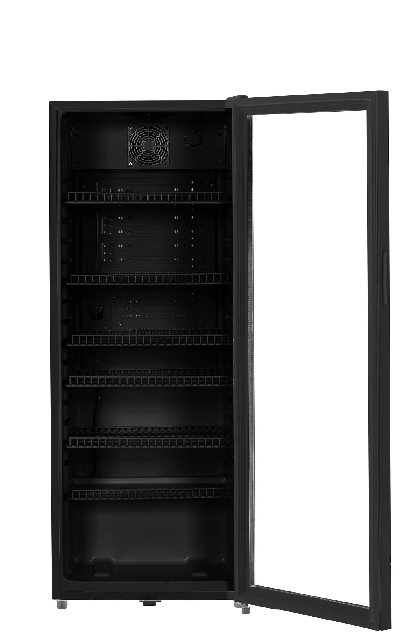 Ein schwarzer Kühlschrank mit geöffneter Glastür, die Regale freigibt. Der Innenraum ist schwarz und leer, zur Präsentation gedacht.