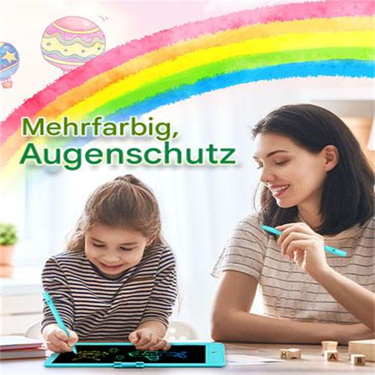 Ein Mädchen und eine Frau zeichnen auf einem Tablet, mit Regenbogen und Ballons im Hintergrund.