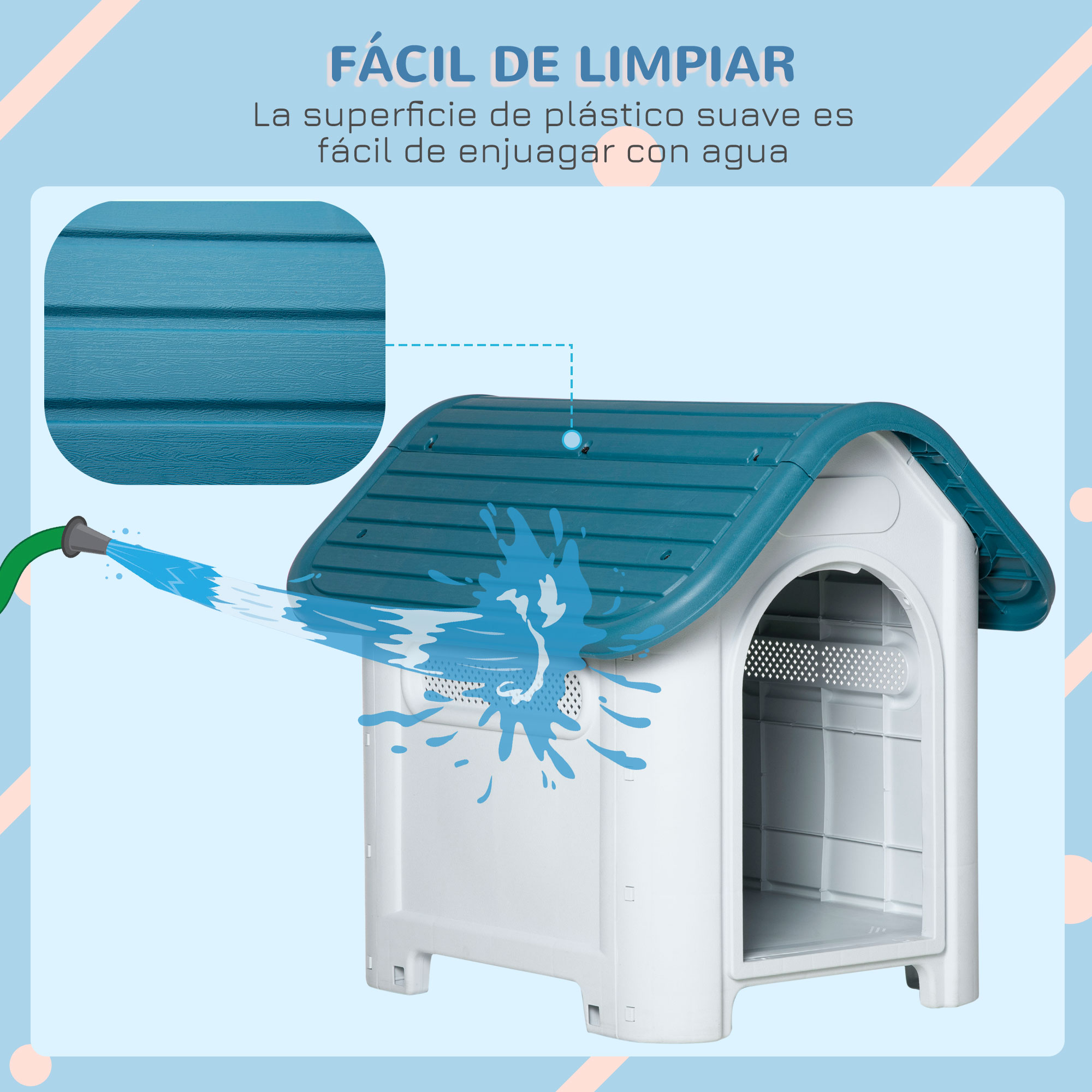Casa para perros siendo rociada con agua. Techo azul y paredes blancas. Superficie lavable.