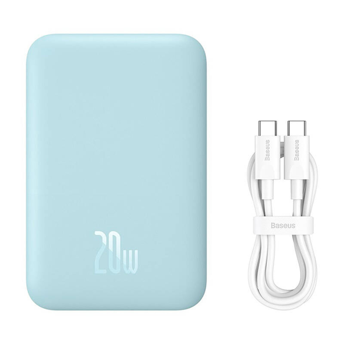 Eine hellblaue Powerbank mit 20W-Etikett und weißem Ladekabel.