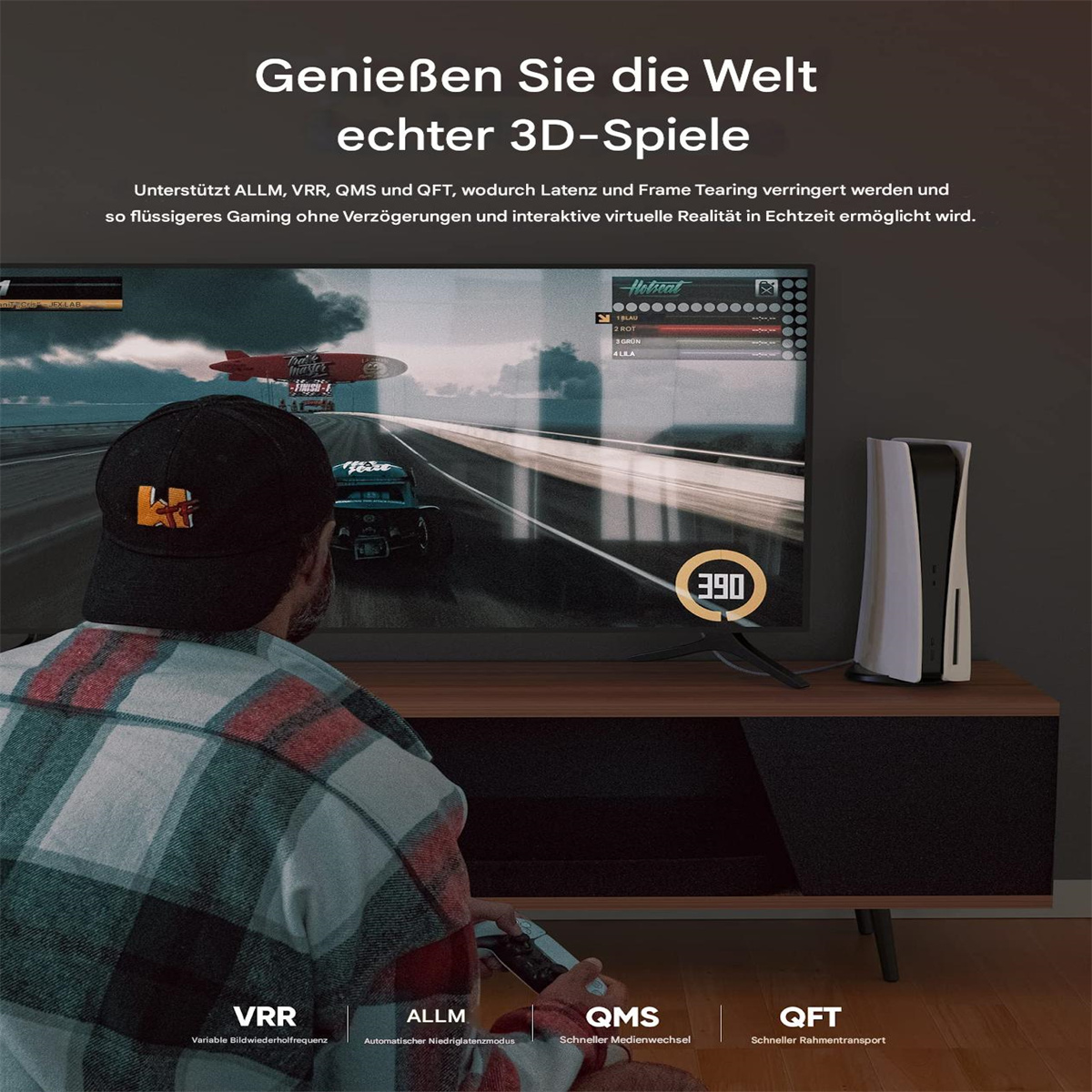 Mann vor einem Fernseher, der ein Spiel spielt. Der Fernseher zeigt Spielgrafiken. Text unten.