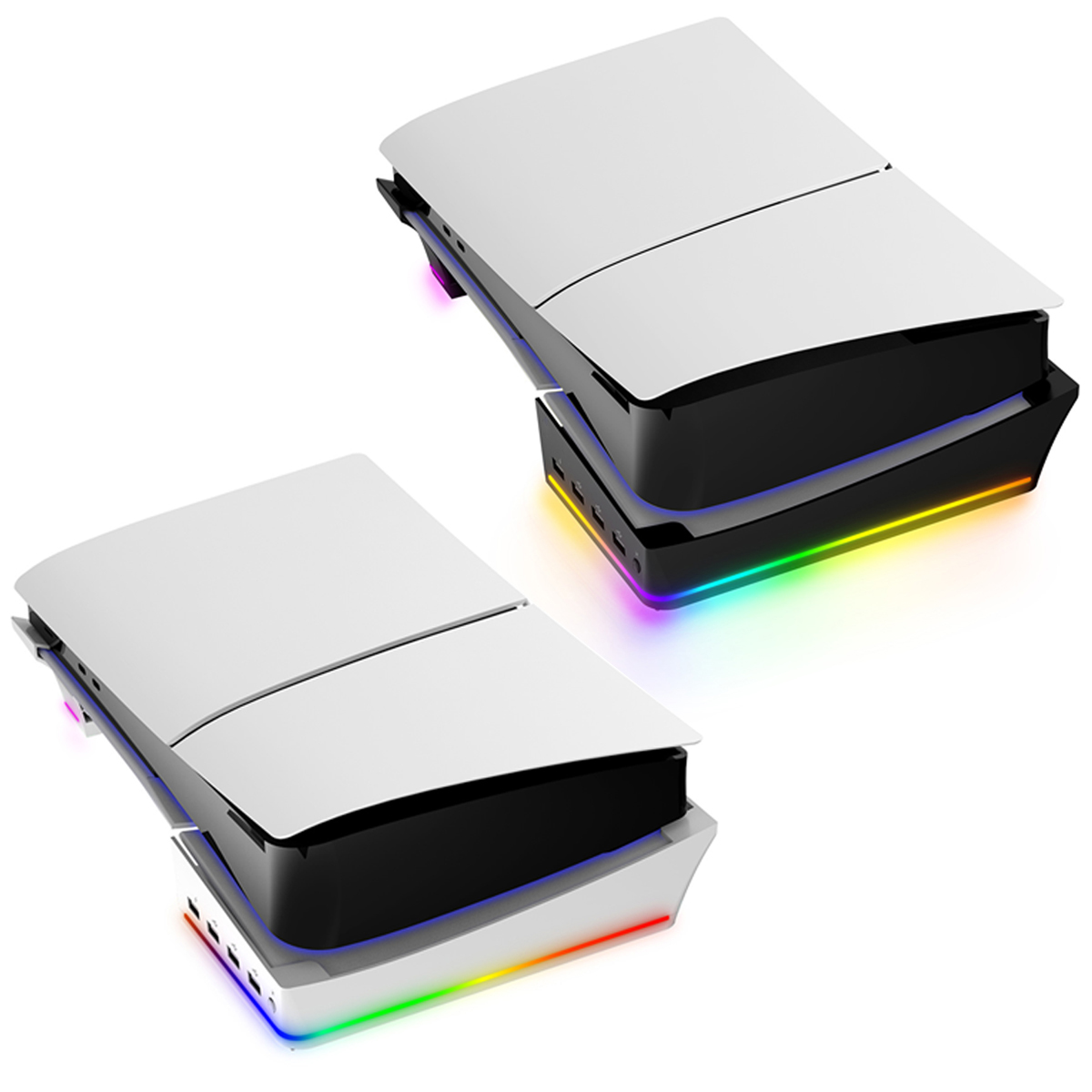 Zwei weiße PlayStation 5 Konsolen mit bunten Lichtern an der Unterseite.