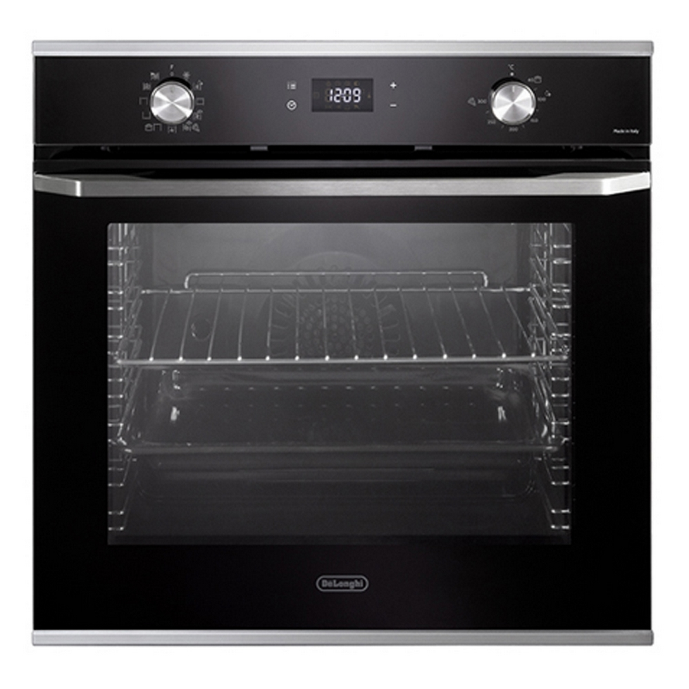 Forno nero con display digitale e manopole. Il logo DeLonghi è in basso.
