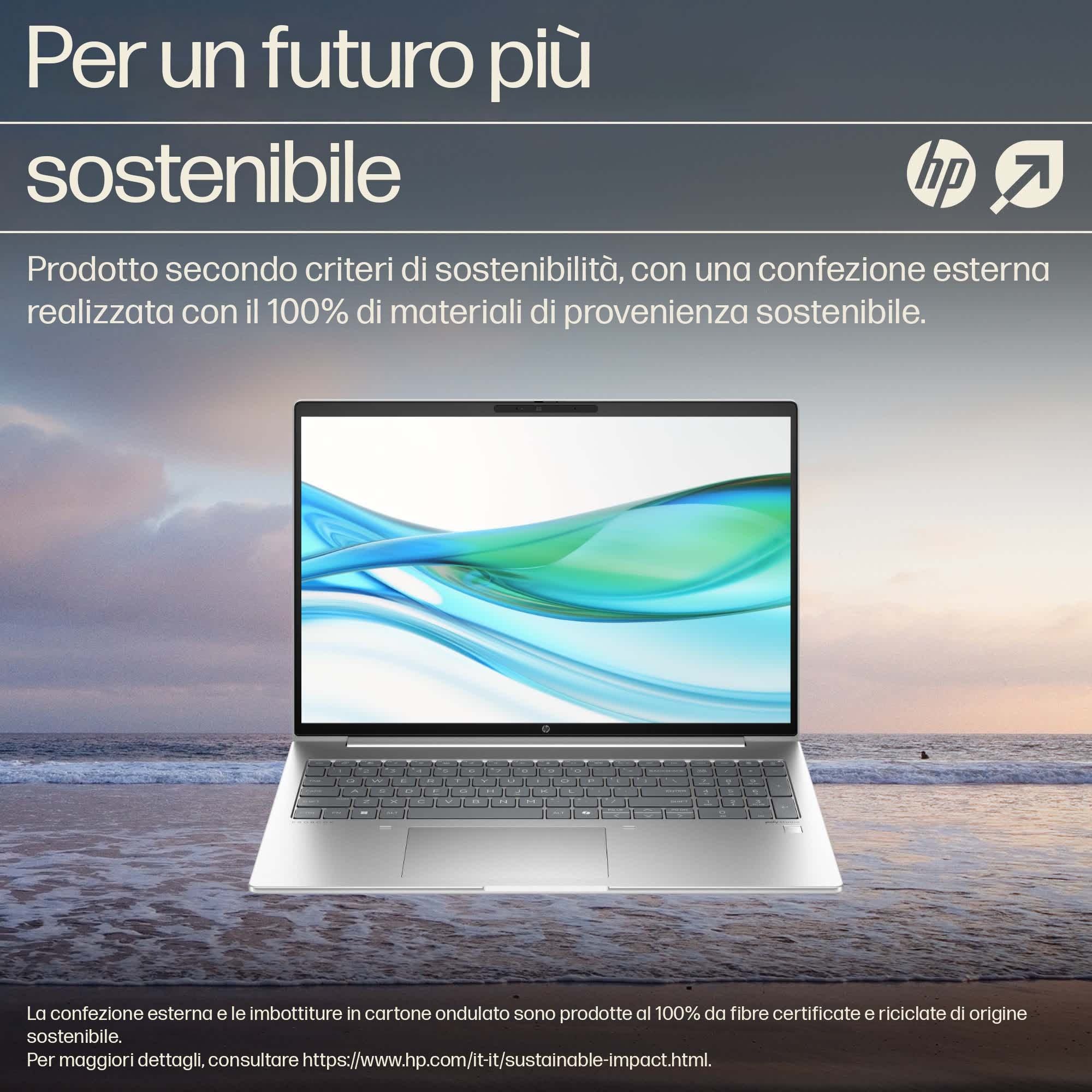Laptop con immagine di spiaggia e mare, con testo su un futuro sostenibile.