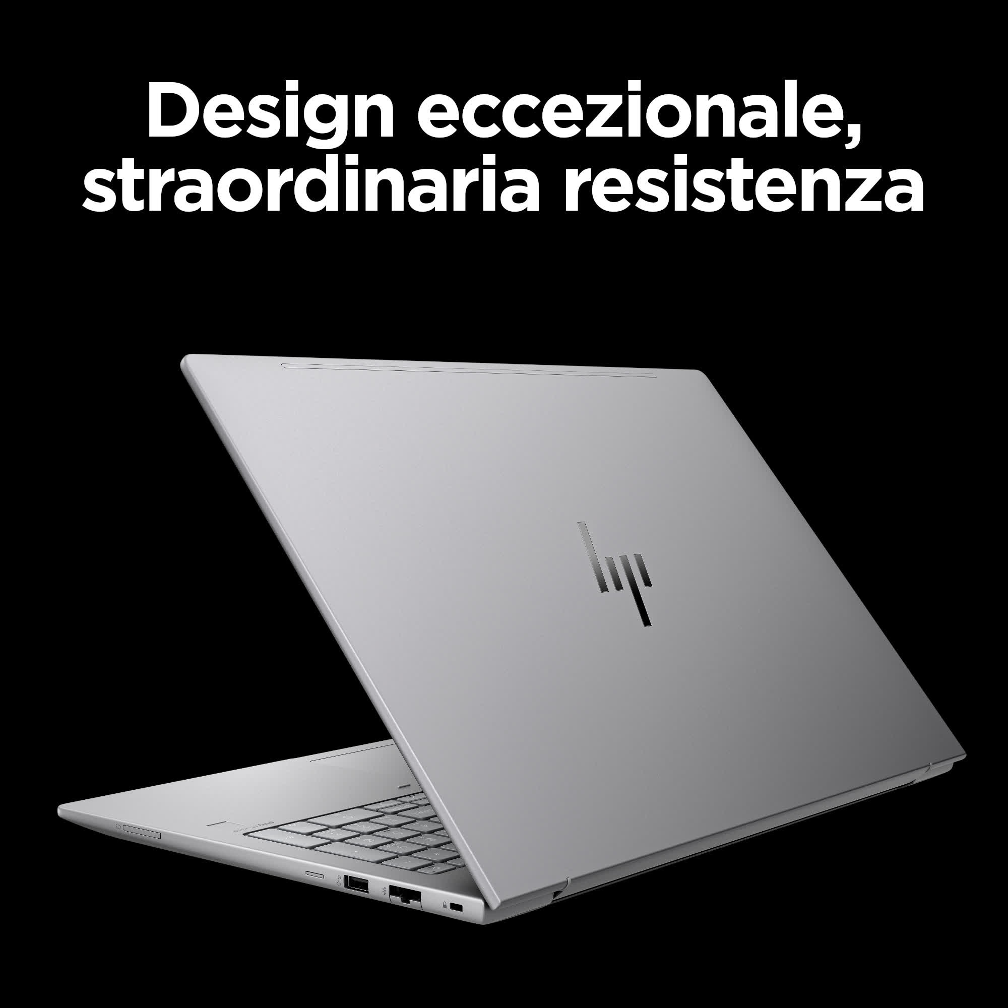 Un laptop argentato su sfondo nero. Testo in italiano: «Design eccezionale, straordinaria resistenza».