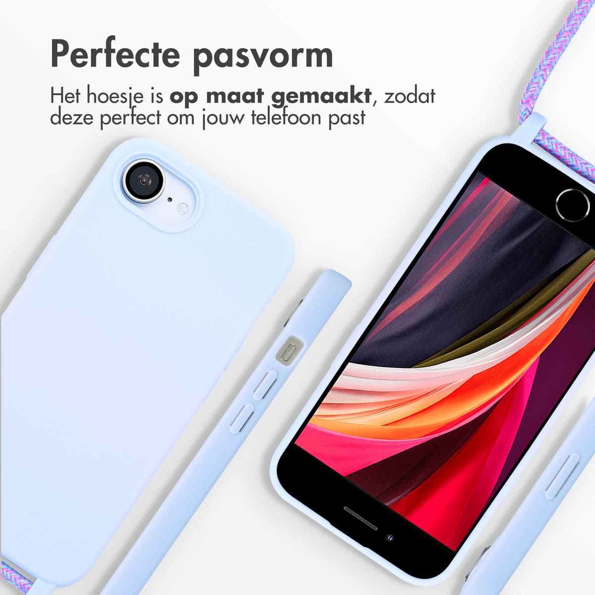 Twee lichtblauwe telefoonhoesjes met een lichtblauw koord.